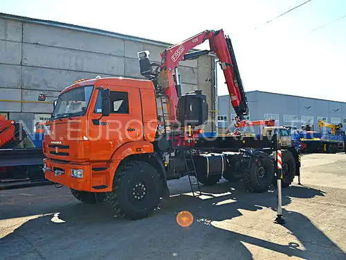 КАМАЗ 43118 тягач с КМУ Fassi F215A.0.22 КАМАЗ 43118 тягач с КМУ Fassi F215A.0.22