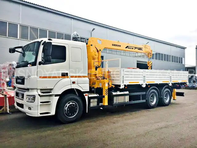 КАМАЗ 65207 бортовой с КМУ Soosan SCS 746L